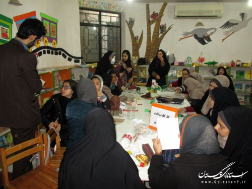 ساخت موشک های آبی و بادی توسط دانش آموزان مینودشتی