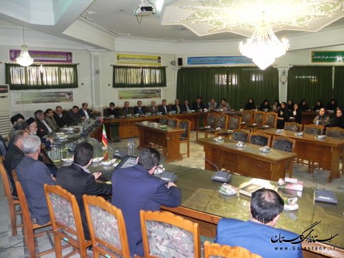 دشمن در فکر تضعیف باورهای مردم ایران است