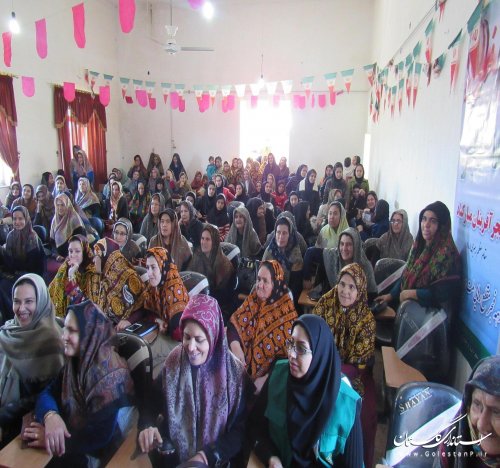 جشن بزرگ انقلاب ویژه بانوان در سیمین شهر برگزار شد