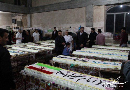 رونمایی از طولانی ترین کیک انقلاب اسلامی به طول 38 متر در شهرستان گالیکش