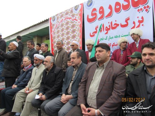 همایش بزرگ پیاده روی خانوادگی روستای خواجه نفس برگزار شد