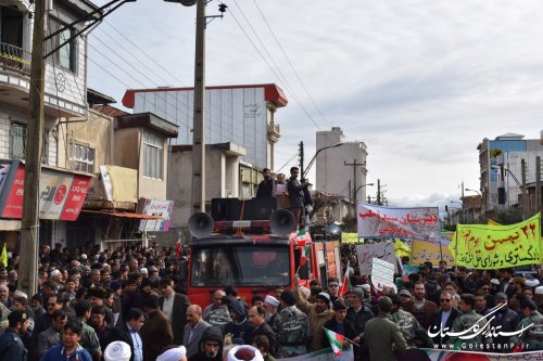 راهپیمایی باشکوه 22 بهمن در شهرستان  ترکمن برگزار شد