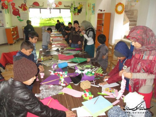 کودکان و نوجوانان شهرستان مراوه تپه هم زمان با پرواز بادبادک ها همسفر باد شدند