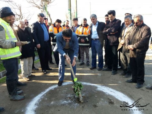 مراسم کلنگ زنی آسفالت روستای قره قاچ برگزار شد