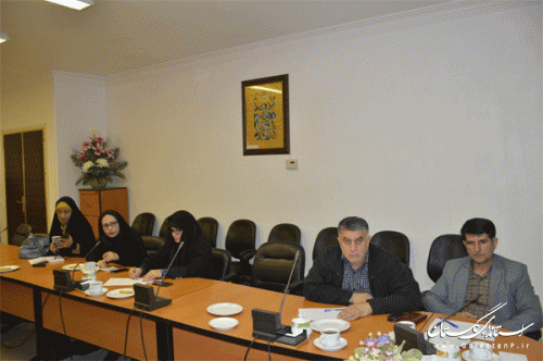 از ظرفیتهای قانونی برای خدمت به خانواده شهدا استفاده شود