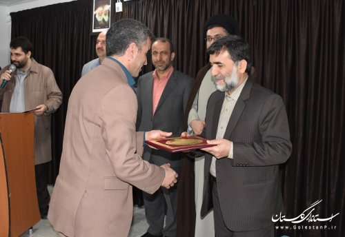 وظیفه ما بازگشت شرافتمندانه زندانیان به جامعه است