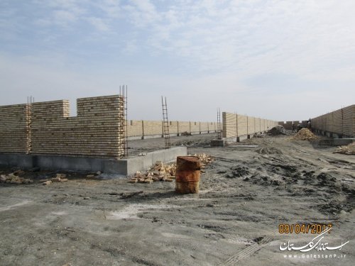 بازدید فرماندار گمیشان از پروژه مرکز تکثیر میگو