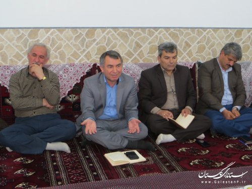 قناعت، متانت، قدرشناسی و روحیه مهمان نوازی مردم قابل ستایش است