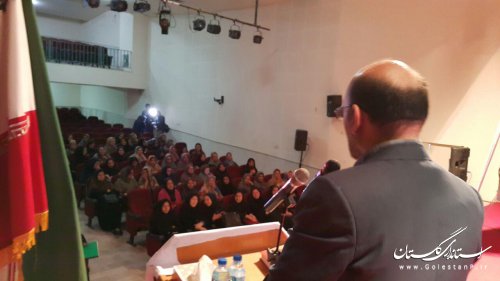همایش "بانوان، حضور حداکثری" در شهرستان ترکمن برگزار شد