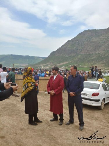 بازدید مدیرکل راه و شهرسازی و تعاون و کار گلستان از جشنواره اقتصاد روستا در کلاله