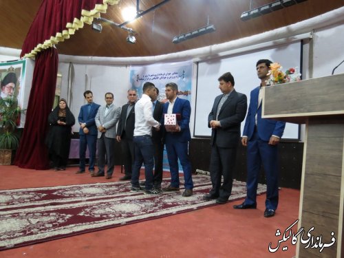 از جوانان تقاضا می کنم از ظرفیت ها و تواناییهای خودشان نهایت استفاده را داشته باشند