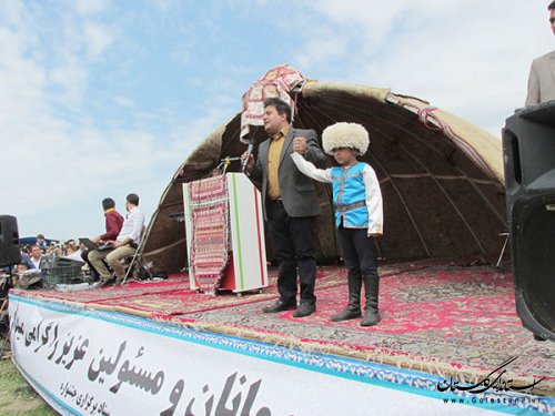 کسب مقام گروه برتر آیینی کشور توسط گروه آیینی نوای صحرای گلستان 