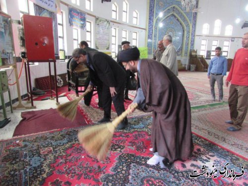 برگزاری مراسم غبار روبی مساجد با حضور فرماندار مینودشت
