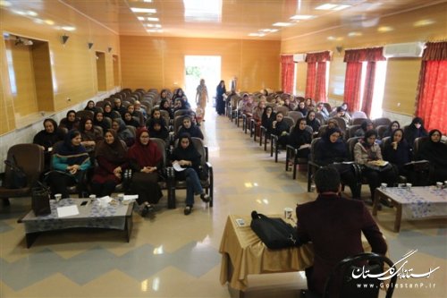 کارگاه آموزشی «مهارتهای زندگی:خلاقیت و نوع آوری»ویژه زنان سرپرست خانوار استان