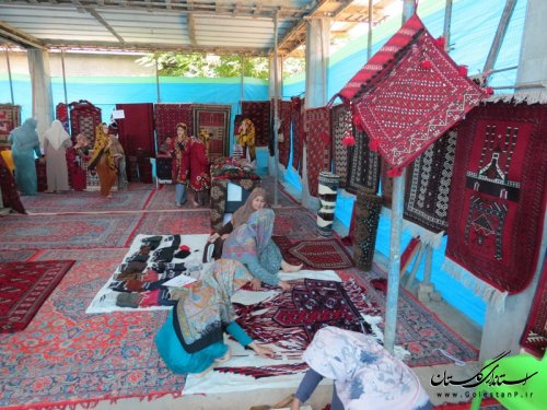 نمایشگاه صنایع دستی هنرمندان در روستای کرد بخش مرکزی شهرستان آق قلا افتتاح شد