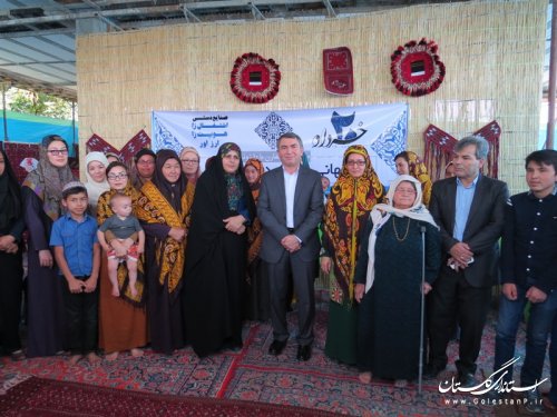 نمایشگاه صنایع دستی هنرمندان در روستای کرد بخش مرکزی شهرستان آق قلا افتتاح شد