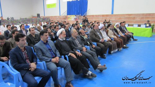 دیدار چهره به چهره رییس کل دادگستری استان گلستان و تعداد کثیری از قضات و مسئولان دستگاههای قضایی غرب استان گلستان با مددجویان به مناسبت گرامیداشت هفته