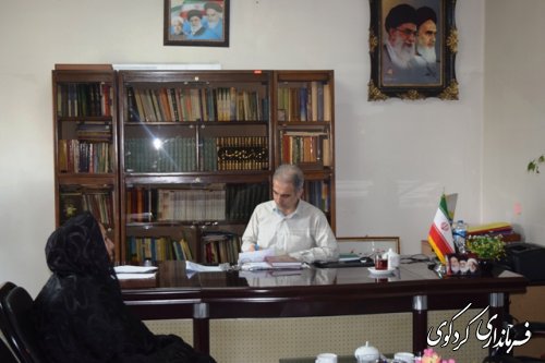 بررسی مشکلات شهروندان دردیدار چهره به چهره با فرماندار