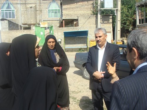بازدید مدیرکل بانوان گلستان از نوغانداری وصنایع تبدیلی وابسته در مینودشت
