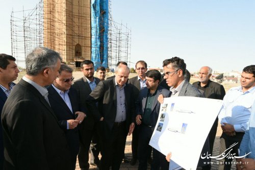 بازدید استاندار گلستان از برج قابوس و میدان سوارکاری گنبدکاووس
