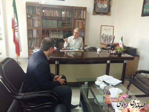 امروز سه شنبه تعدادی از شهروندان با فرماندار کردکوی دیدار کردند