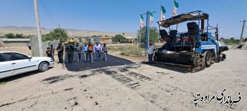بازدید فرماندار شهرستان مراوه تپه از اجرای پروژه آسفالت معابر روستای یکه توت