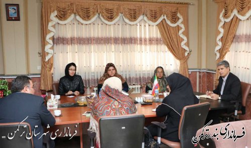ساماندهی فرشبافان و ارتقاء کیفیت فرش دستبافت در گرو همدلی و همسویی فعالین این عرصه است