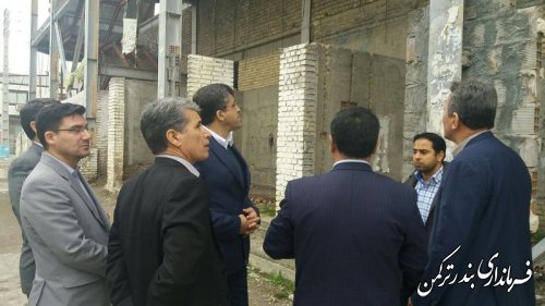 بازدید سرپرست فرمانداری ترکمن از سالن ورزشی نیمه کاره تختی