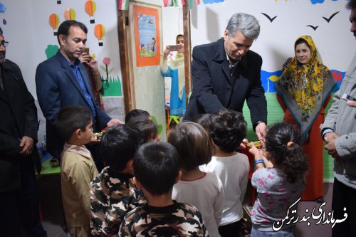 بازدید فرماندار از مهدکودک و پیش دبستانی الفت سیجوال
