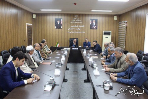 نشست فرماندار آزاشهر با جمعی از اصلاح طلبان این شهرستان