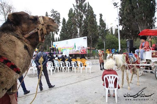 نوروزخوانی؛ آیین بهارخواهی در مرکز استان/ کارناوال نوروزخوانی در خیابان های گرگان براه افتاد