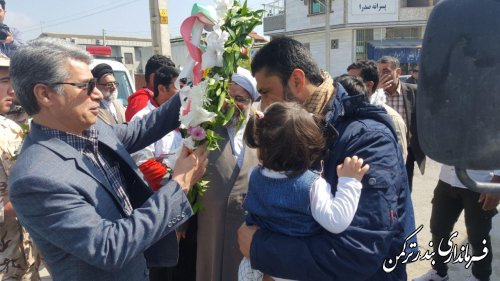استقبال از مدافعان حرم توسط فرماندار و مسئولین شهرستان ترکمن