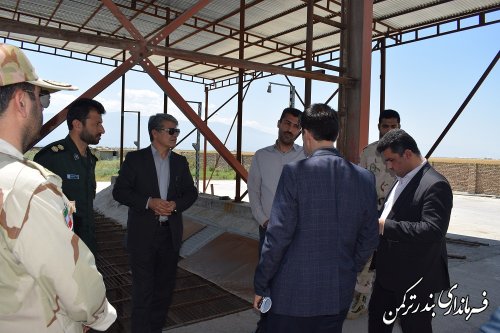 بازدید فرماندار و اعضای شورای تامین شهرستان ترکمن از مراکز خرید محصولات کشاورزی شهرستان