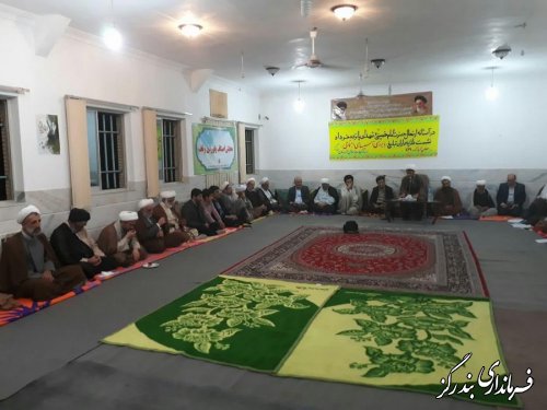 همکاری و همدلی مسوولان اجرایی و روحانیون موجب رشد جامعه در حوزه فرهنگی خواهد شد