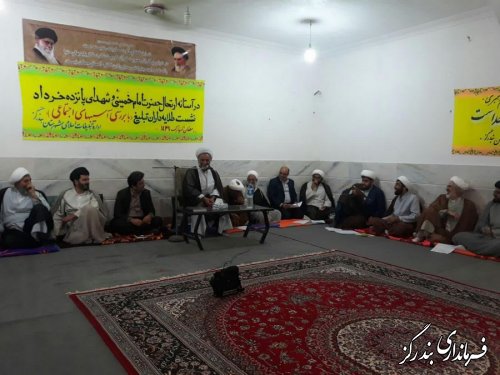 همکاری و همدلی مسوولان اجرایی و روحانیون موجب رشد جامعه در حوزه فرهنگی خواهد شد