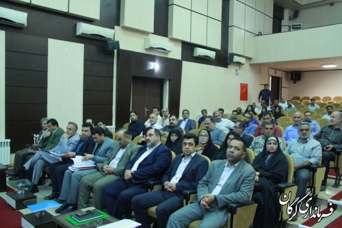بخشداران و دهیاران فعالیت خود را بر تولید واشتغال پایدار در روستاها متمرکز نمایند