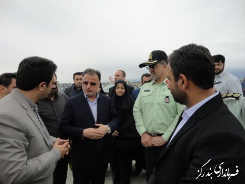 بازدید معاون استاندار ، فرمانده نیروی انتظامی استان و فرماندار از طرح سالمسازی دریا در بندرگز