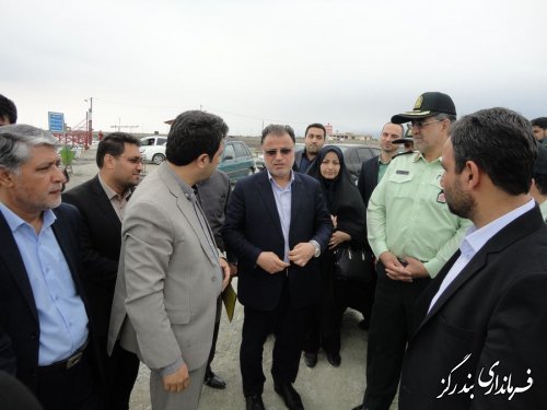 بازدید معاون استاندار ، فرمانده نیروی انتظامی استان و فرماندار از طرح سالمسازی دریا در بندرگز