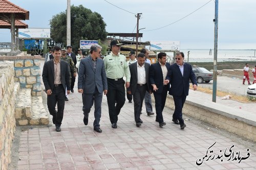 بازدید معاون سیاسی امنیتی و اجتماعی استاندار از سواحل شهرستان ترکمن