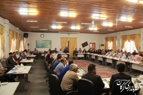 دهیاران با جدیت در زمینه اشتغال پایدار روستاییان و افزایش درآمد آنان گام بردارند