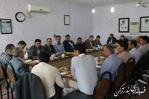 جلسه هم اندیشی ظرفیت ها و فرصت ها و چالش های فرا روی سرمایه گذاری شهرستان ترکمن برگزار شد