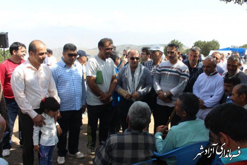 همایش طبیعت گردی و پیاده روی خانوادگی در شهرستان آزادشهر برگزار شد