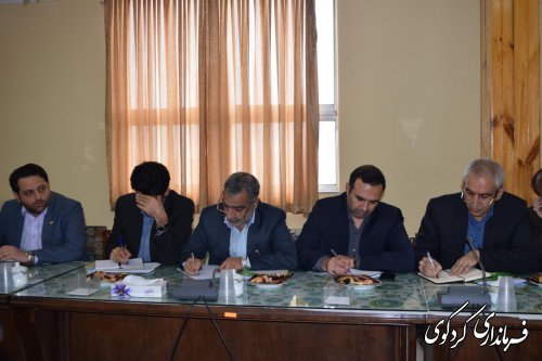 نشست مشترک فرمانداران غرب استان با نماینده و مدیران استانی تشکیل شد