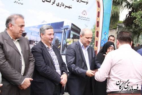 مراسم رونمایی و بهره برداری از 20دستگاه اتوبوس حمل و نقل عمومی شهر گرگان برگزار شد