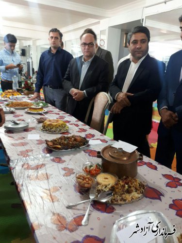 برگزاری جشنواره غذای سالم در شهرستان آزادشهر
