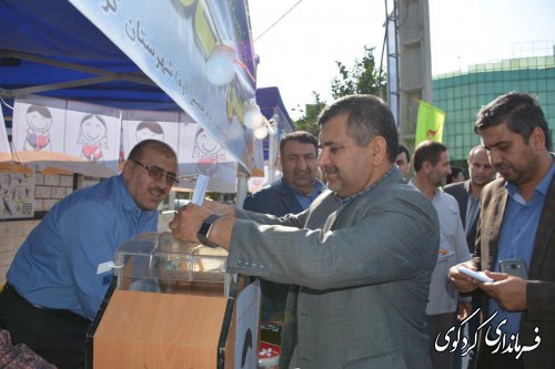 شرکت فرمانداربه اتفاق مدیران شهرستان در جشن عاطفه ها