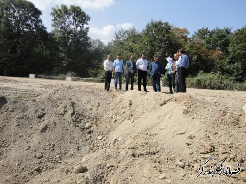 بازدید فرماندار بندرگز از عملیات اجرایی آب بندان روستای وطنا