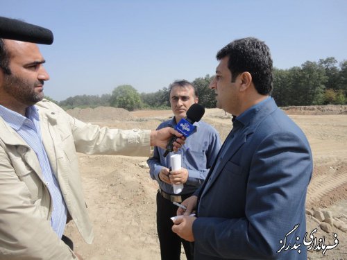 بازدید فرماندار بندرگز از عملیات اجرایی آب بندان روستای وطنا