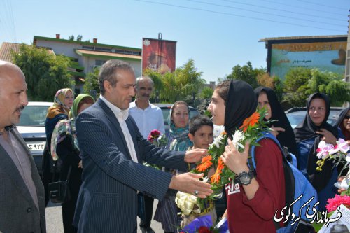 استقبال معاون فرماندار کردکوی از دو بانوی ورزشکار تیم ملی ایران