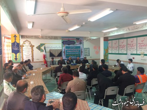 برگزاری میز خدمت با حضور دهیاران و اهالی روستاهای بخش کوهسارات شهرستان مینودشت